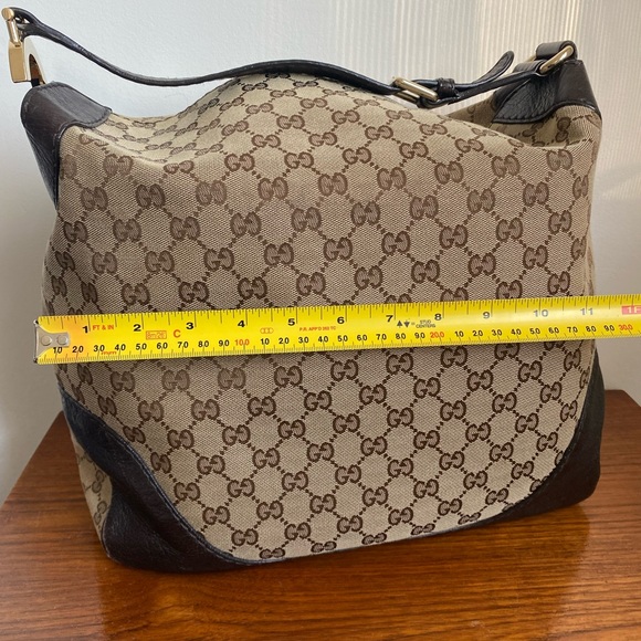 Large GUCCI GG Canvas Shoulder Bag - Picture 3 of 16